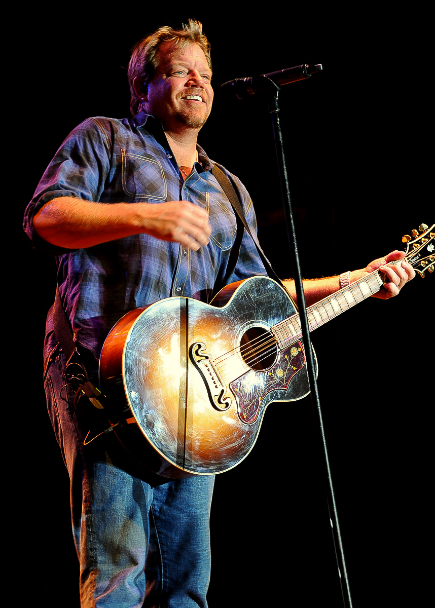 Pat Green on stage